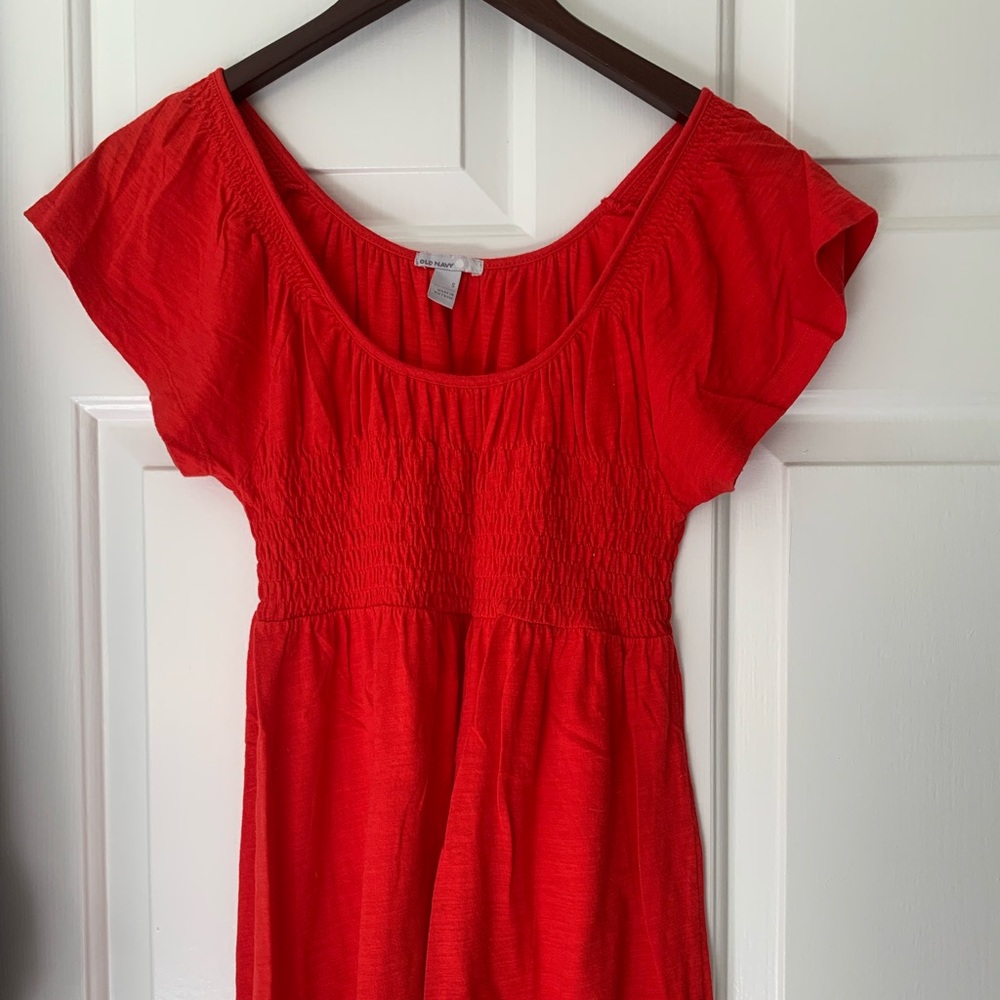 Never Worn Old Navy Red Flowy Top